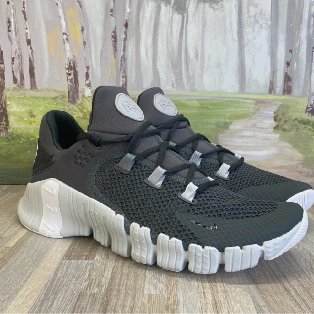 Nike men’s size 7